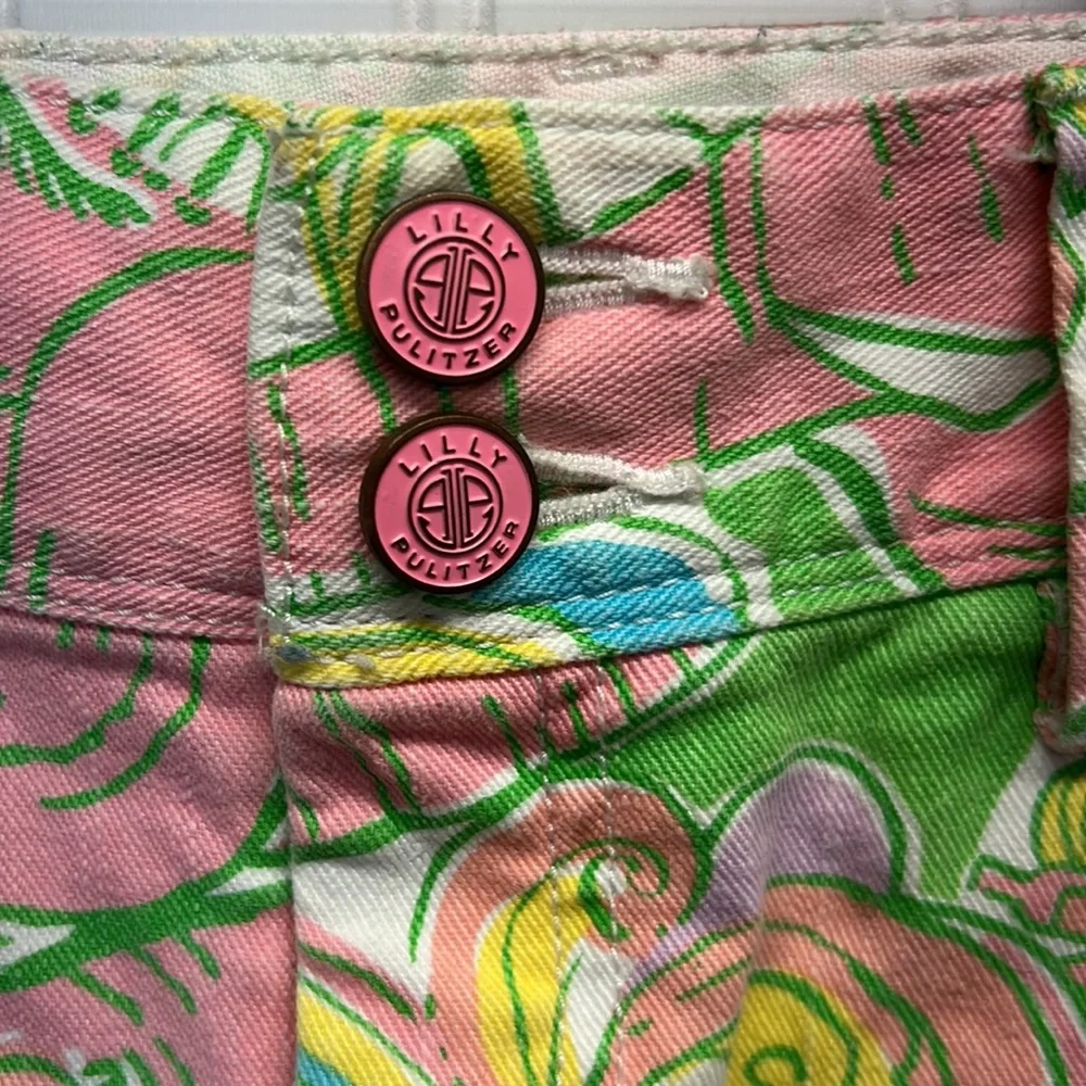 Lilly Pulitzer The Clifton Short Denim Pink Green Paisley‎ Sz 2